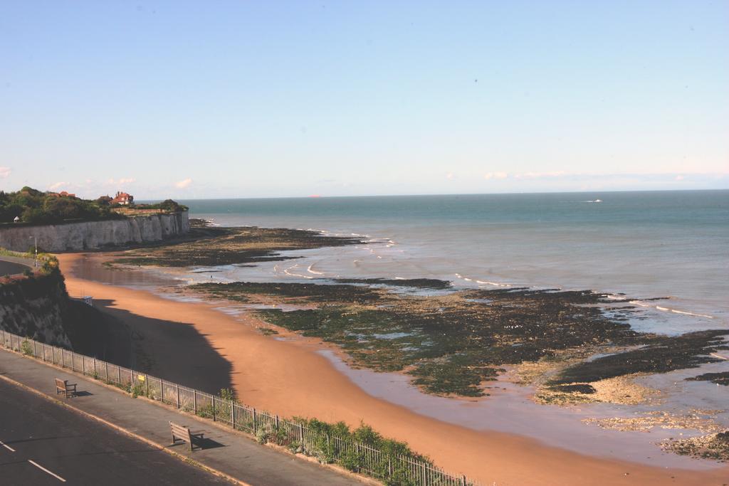 Bay Tree Broadstairs Hotel ภายนอก รูปภาพ